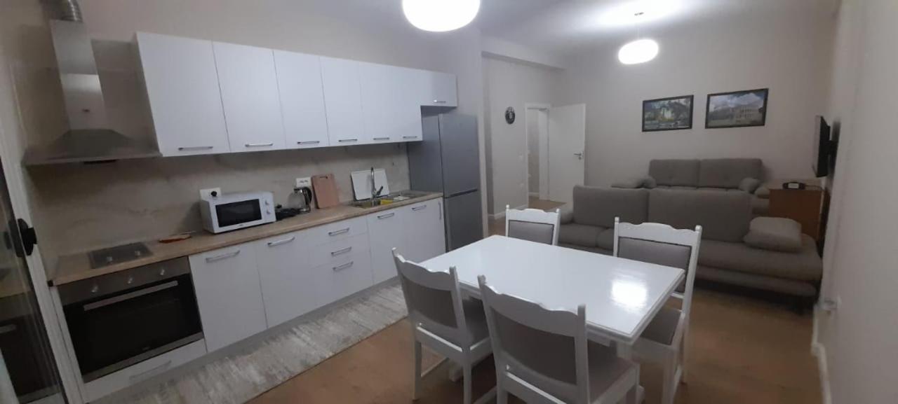 Odri Apartment Vlorë Buitenkant foto